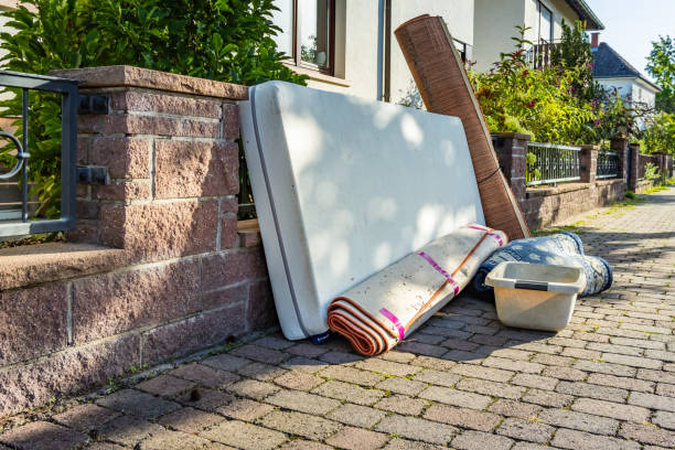 Best Mattress Removal Service  in Oblong, IL
